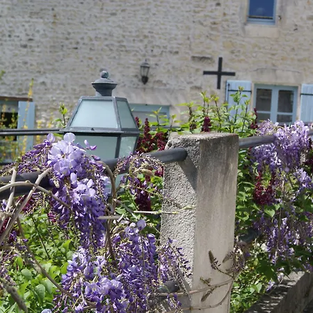 Bed & Breakfast Domaine La Fontaine 4*