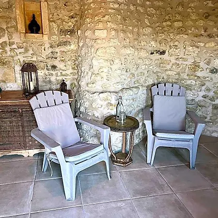 Domaine La Fontaine Bed & Breakfast Soubran