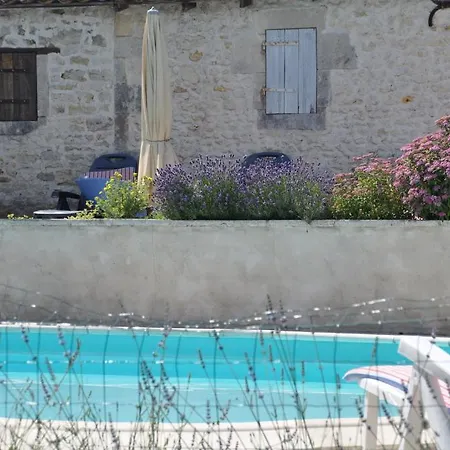ベッド・アンド・ブレックファスト Domaine La Fontaine