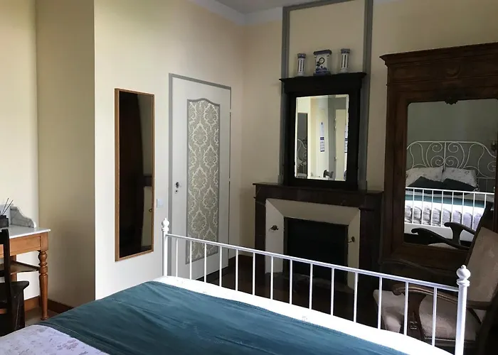 Alojamento de Acomodação e Pequeno-almoço Domaine La Fontaine 4*