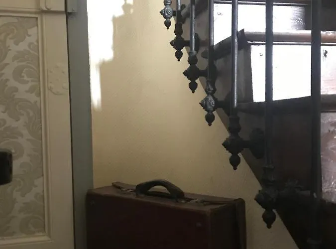 Alojamento de Acomodação e Pequeno-almoço Domaine La Fontaine 4*