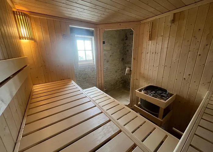 Domaine La Fontaine 4* Soubran