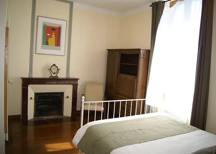 Alojamento de Acomodação e Pequeno-almoço Domaine La Fontaine 4*