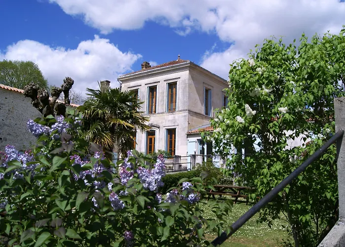 Domaine La Fontaine Alojamento de Acomodação e Pequeno-almoço 4*