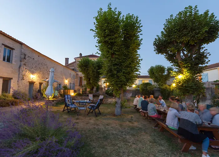 Alojamento de Acomodação e Pequeno-almoço Domaine La Fontaine