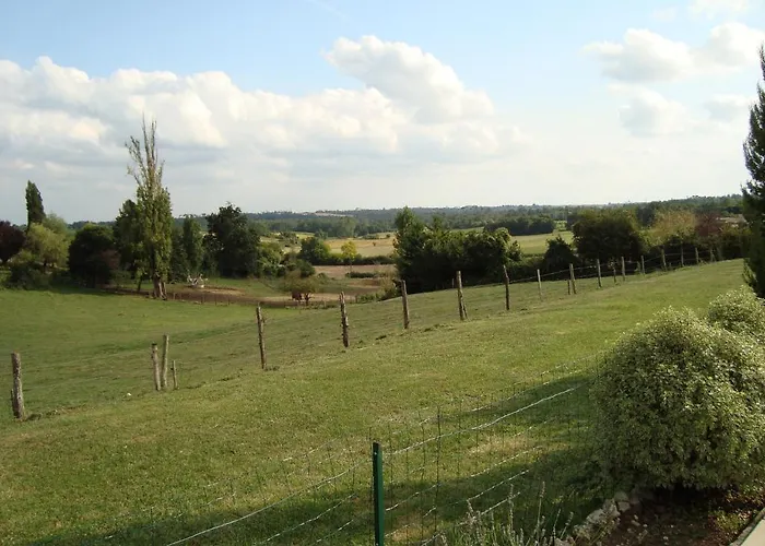 Domaine La Fontaine Alojamento de Acomodação e Pequeno-almoço Soubran