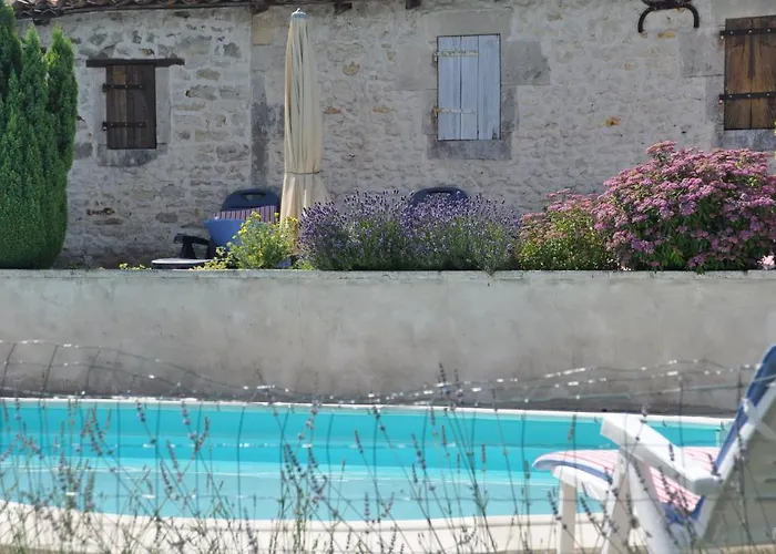 Alojamento de Acomodação e Pequeno-almoço Domaine La Fontaine