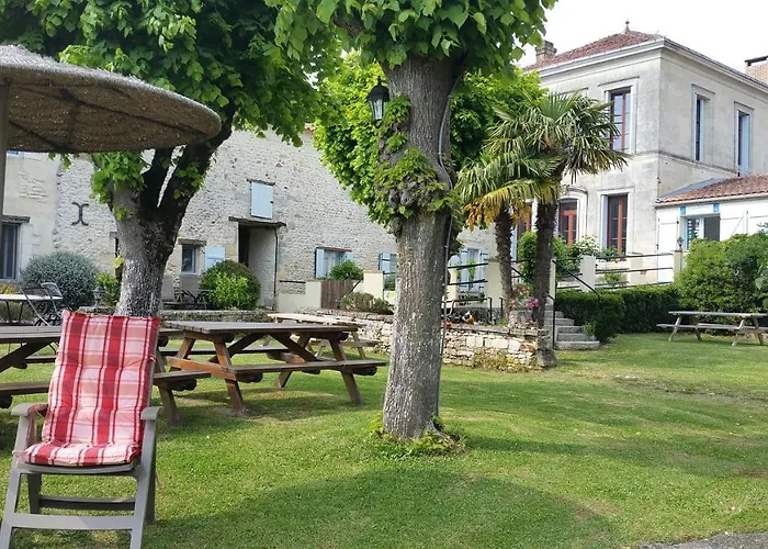 Domaine La Fontaine 4* Soubran